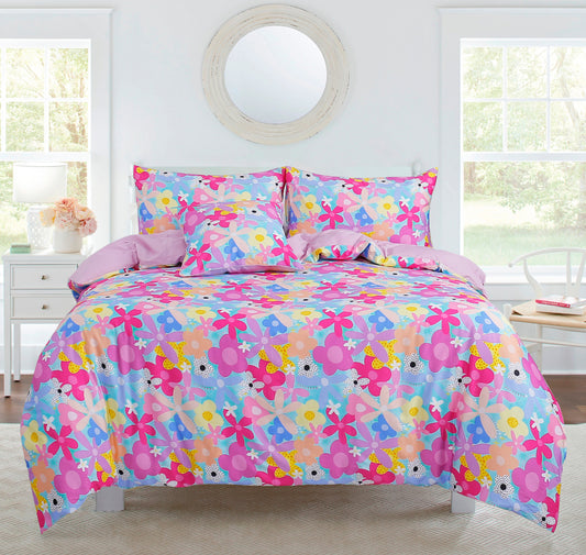 Daisy Dream Quilt Cover by Wonderland Design
